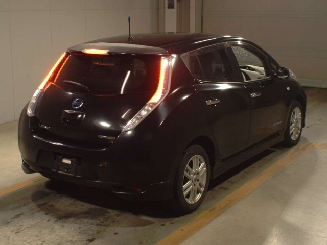 NISSAN LEAF 2012