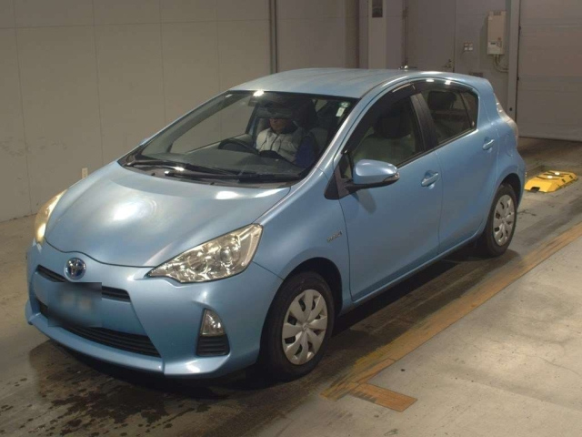 TOYOTA AQUA 2012