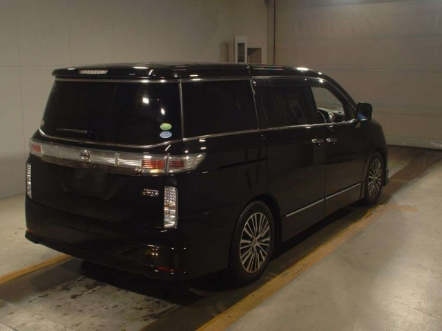 NISSAN ELGRAND 2017