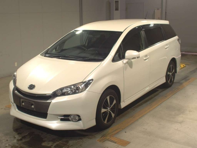 TOYOTA WISH 2013