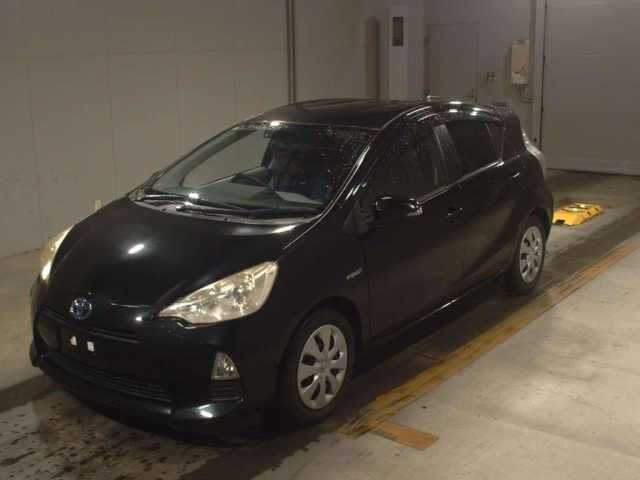 TOYOTA AQUA 2012