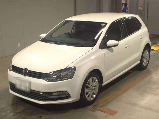 VOLKSWAGEN POLO 2015