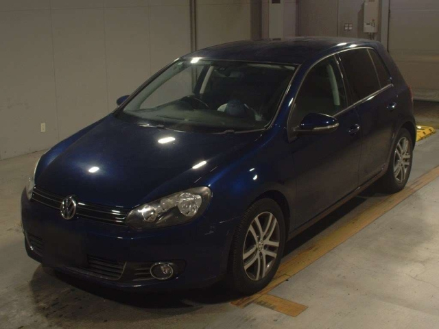 VOLKSWAGEN GOLF 2010