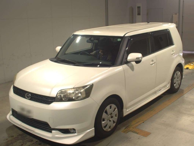 TOYOTA COROLLA RUMION 2011