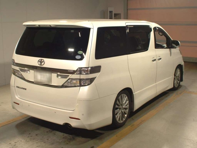 TOYOTA VELLFIRE 2013
