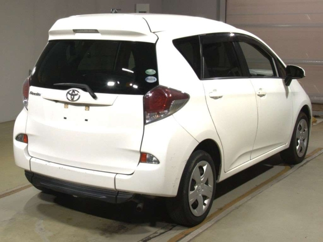 TOYOTA RACTIS 2016