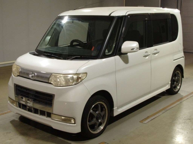 DAIHATSU TANTO 2009