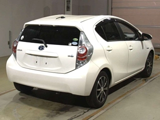 TOYOTA AQUA 2013