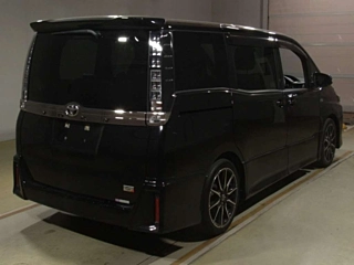 TOYOTA VOXY 2016