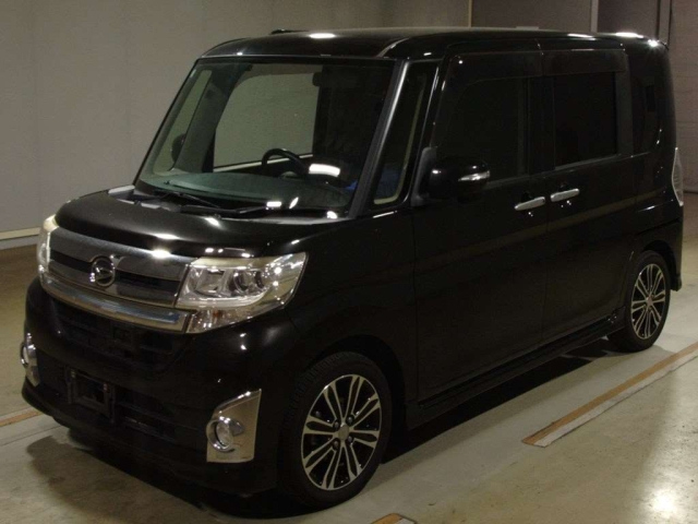 DAIHATSU TANTO 2015
