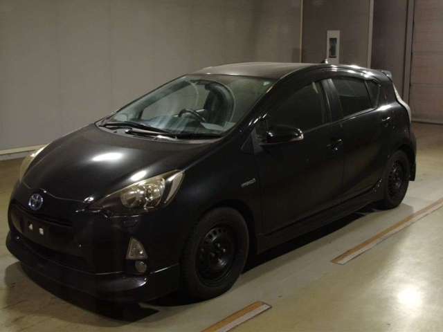 TOYOTA AQUA 2012