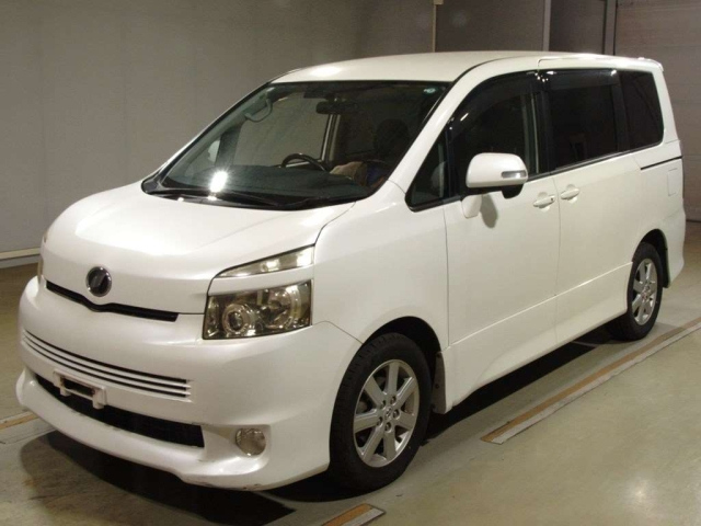 TOYOTA VOXY 2008