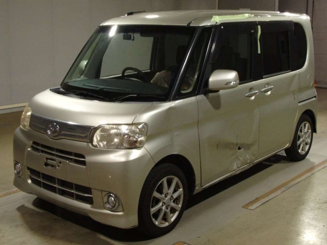 DAIHATSU TANTO 2012