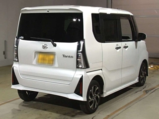 DAIHATSU TANTO 2022