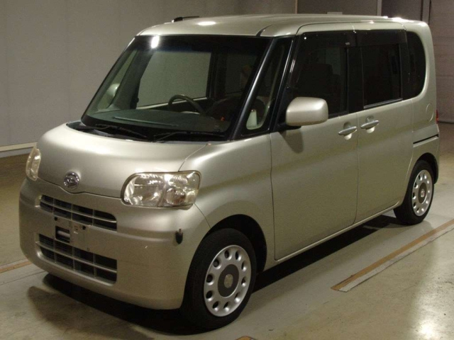 DAIHATSU TANTO 2013