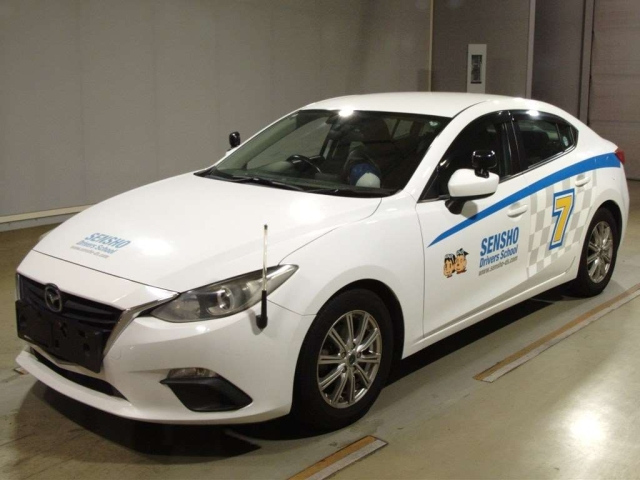 MAZDA AXELA 2016