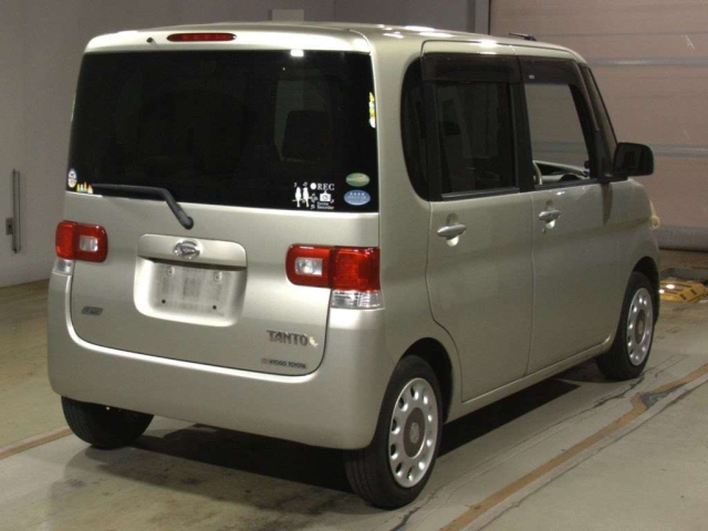 DAIHATSU TANTO 2013