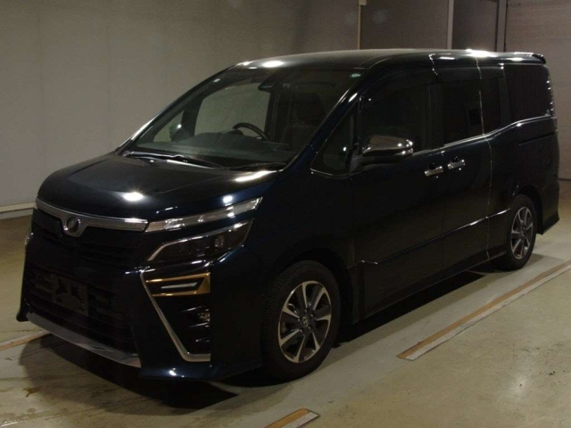 TOYOTA VOXY 2019