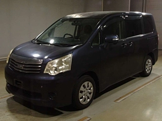 TOYOTA NOAH 2012