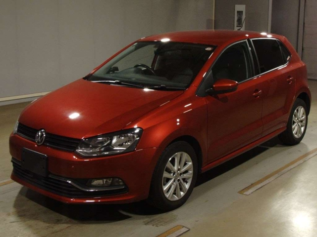VOLKSWAGEN POLO 2016