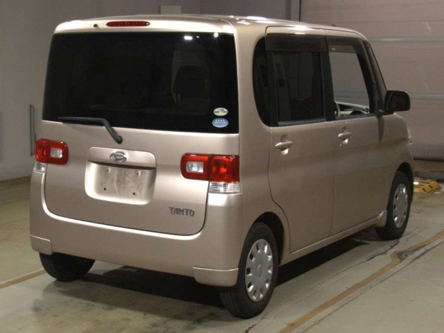 DAIHATSU TANTO 2008