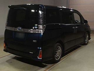 TOYOTA VOXY 2020