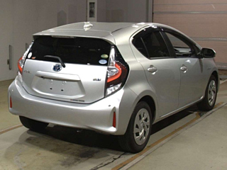 TOYOTA AQUA 2020
