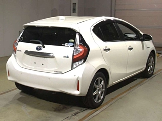 TOYOTA AQUA 2018