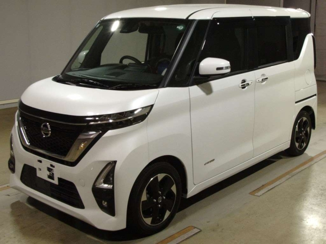 NISSAN ROOX 2021