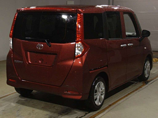 TOYOTA ROOMY 2023