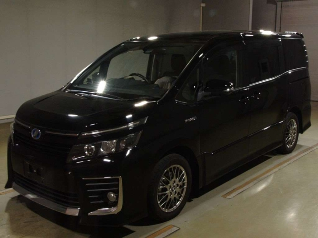 TOYOTA VOXY 2016