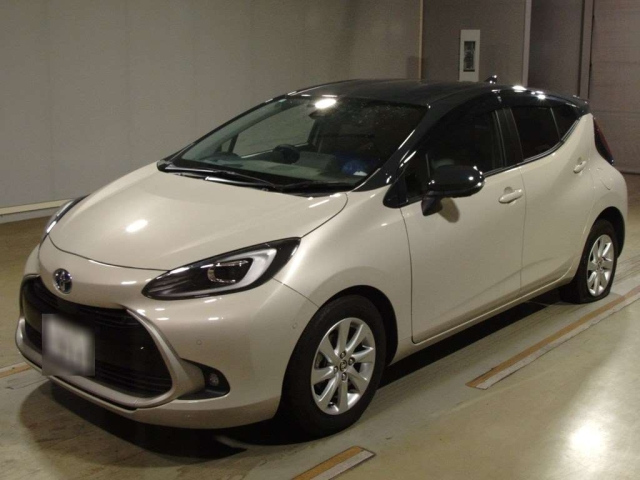 TOYOTA AQUA 2023