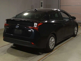 TOYOTA PRIUS 2021