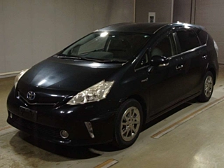 TOYOTA PRIUS ALPHA 2014