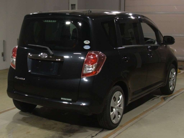 TOYOTA RACTIS 2010