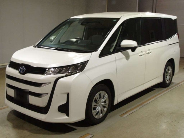 TOYOTA NOAH 2022