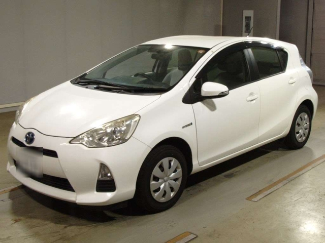 TOYOTA AQUA 2014