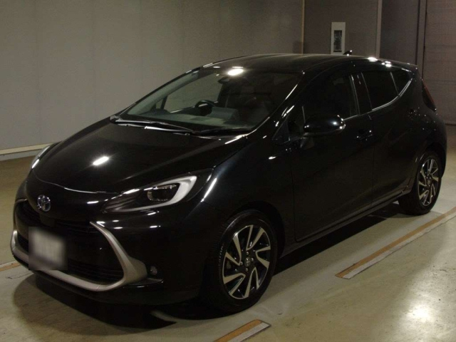 TOYOTA AQUA 2023