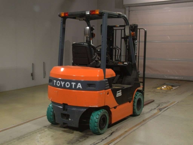 TOYOTA FORKLIFT 2022