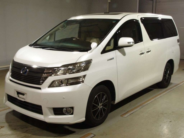 TOYOTA VELLFIRE 2013