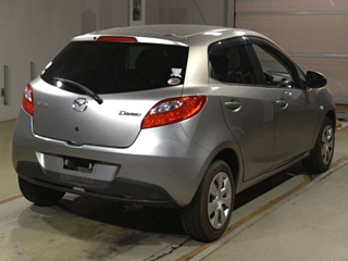 MAZDA DEMIO 2010