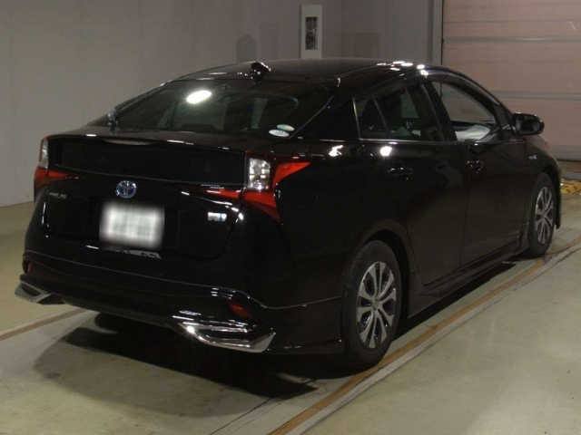 TOYOTA PRIUS 2021