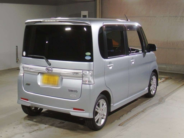 DAIHATSU TANTO 2013