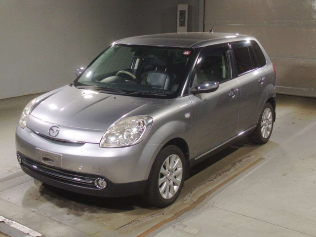 MAZDA VERISA 2010