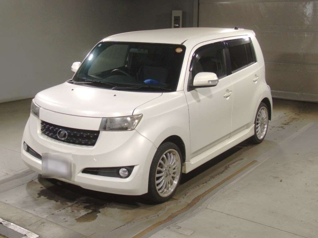 TOYOTA BB 2009