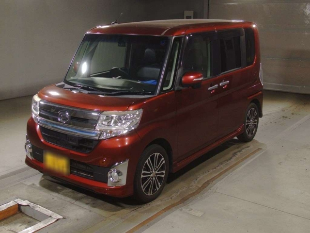 DAIHATSU TANTO 2015