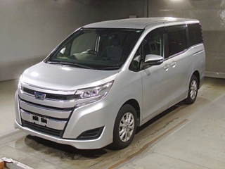 TOYOTA NOAH 2020