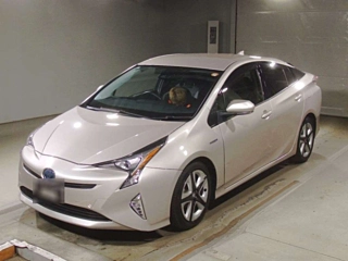 TOYOTA PRIUS 2016
