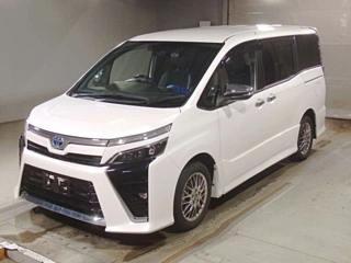 TOYOTA VOXY 2021