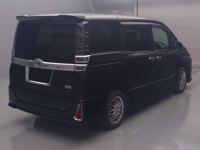 TOYOTA VOXY 2021